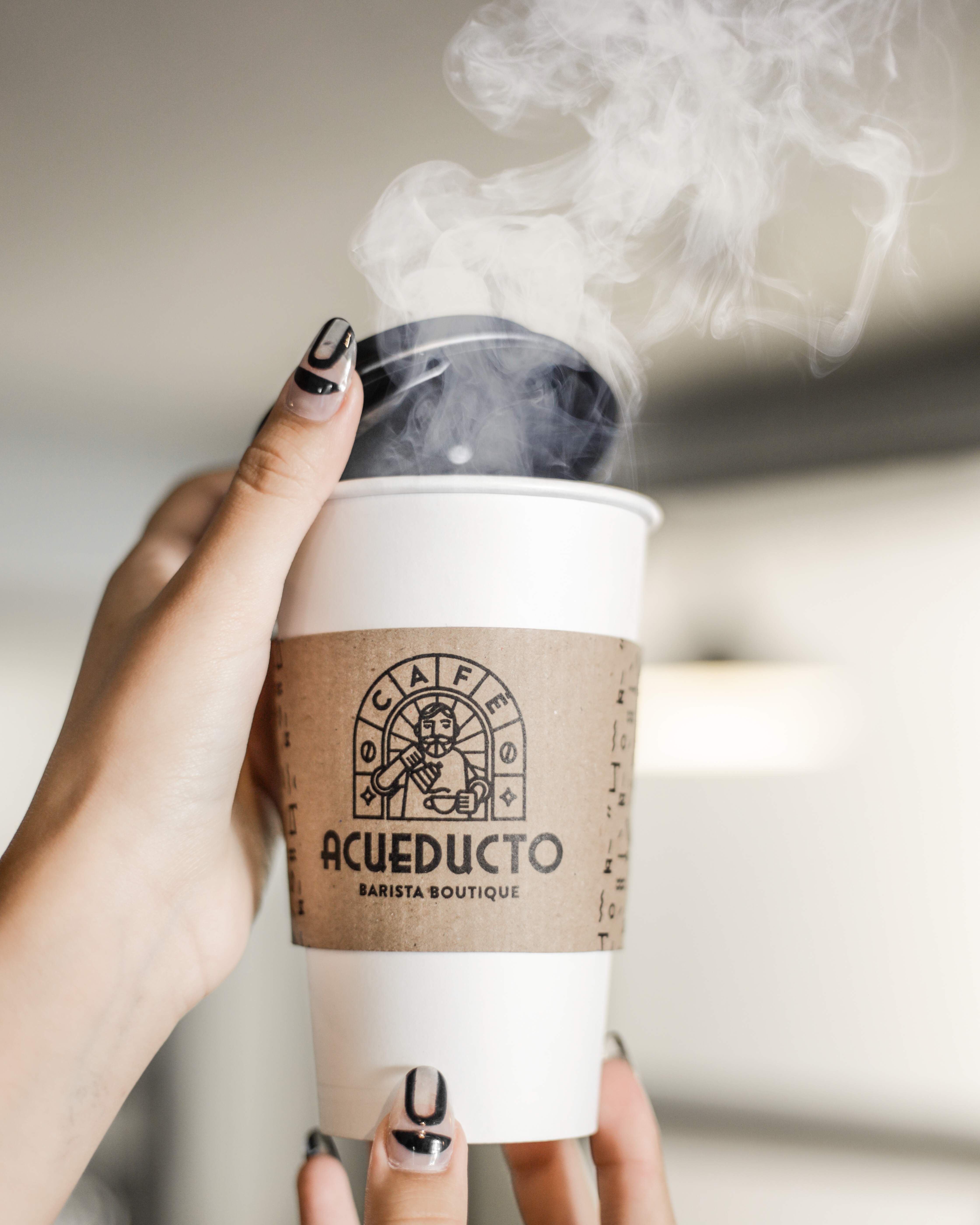 vaso con humo - Gerencia Café Acueducto